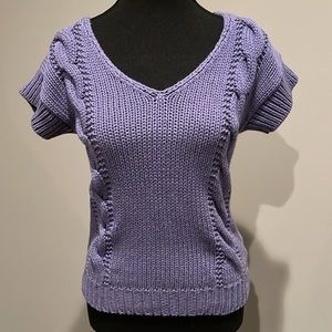 AMERICAN EAGLE OUTFITTERS Mauve Short-Sleeved Sweater. Size Small.